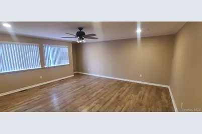 106 Crystal Hill Lane #106, Poughkeepsie, NY 12603 - Photo 3