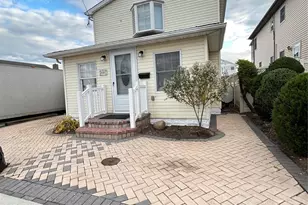 3680 Naomi St, Seaford, NY 11783 - Photo 3