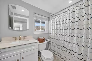 18 Lambert Ln, New Rochelle, NY 10804 - Photo 39