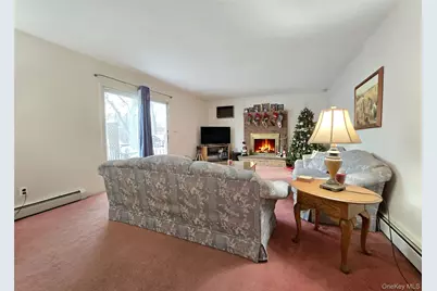 14 Avenue C, Holbrook, NY 11741 - Photo 5