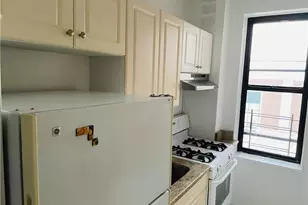 210 Martine Ave, White Plains, NY 10601 - Photo 7