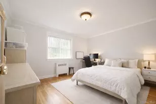 6 W Mill Dr, Great Neck, NY 11021 - Photo 15