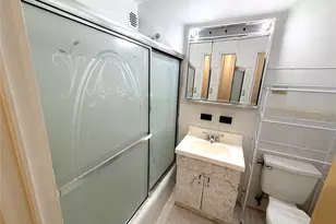 85-15 Main St, Briarwood, NY 11435 - Photo 7