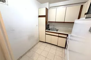 85-15 Main St, Briarwood, NY 11435 - Photo 9