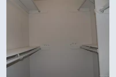 26 Greenmeadow Drive, Babylon, NY 11702 - Photo 7