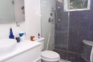 10 Clarence St, Copiague, NY 11726 - Photo 9