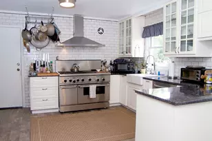 10 Clarence St, Copiague, NY 11726 - Photo 5