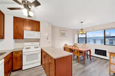 1523 Central Park Ave #3E, Yonkers, NY 10710 - Photo 11