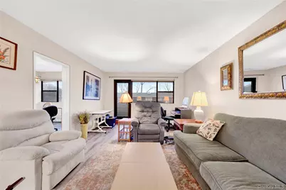 1523 Central Park Ave #3E, Yonkers, NY 10710 - Photo 5