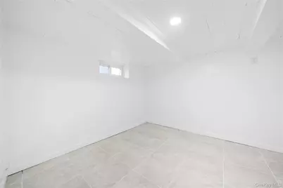 172 Juanita Avenue, Freeport, NY 11520 - Photo 17