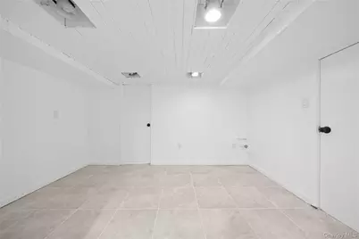 172 Juanita Avenue, Freeport, NY 11520 - Photo 21