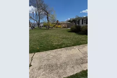 122 Manor Drive, Brookhaven, NY 11967 - Photo 3