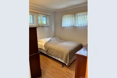 4 Oakhurst Road, Hampton Bays, NY 11946 - Photo 5