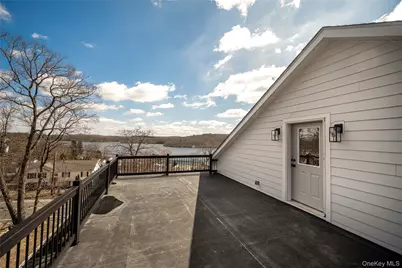 133 W Mombasha Road, Monroe, NY 10950 - Photo 3