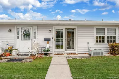 116 B Exmore Court, Ridge, NY 11961 - Photo 3