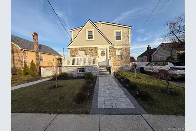 6 Marwood Road S, Port Washington, NY 11050 - Photo 1