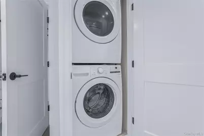 110 School Street #7, Glen Cove, NY 11542 - Photo 11