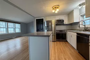 101 Rosevale Ave E, Ronkonkoma, NY 11779 - Photo 3