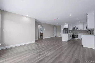 110 School Street #6, Glen Cove, NY 11542 - Photo 9