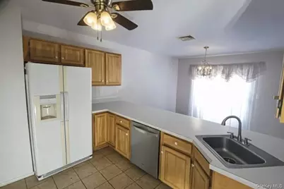 15 Village Cove #15, Warwick, NY 10990 - Photo 7