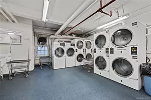 112-20 72nd Dr, Forest Hills, NY 11375 - Photo 25