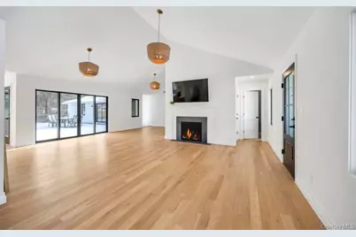 10 Lenape Road, Southampton, NY 11968 - Photo 5