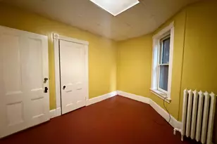 16 Lutheran St, Newburgh, NY 12550 - Photo 9