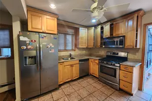 3237 Rawlins Ave, Bronx, NY 10465 - Photo 7