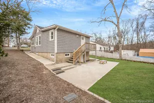 4 Wyandanch Trail, Ridge, NY 11961 - Photo 21