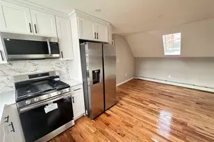 137-14 Bedell St, Springfield Gardens, NY 11413 - Photo 3