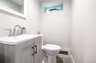 2778 King St, Oceanside, NY 11572 - Photo 13