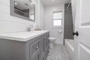 2778 King St, Oceanside, NY 11572 - Photo 9