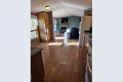 8 Greenrose Drive, Marlboro, NY 12542 - Photo 3