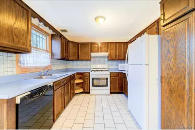 218 Plattekill Ardonia Road, Wallkill, NY 12589 - Photo 11