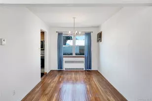 212 Newbridge Rd, Hicksville, NY 11801 - Photo 5