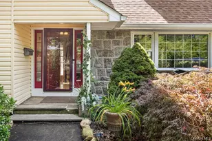 7 Junior Dr, Ronkonkoma, NY 11779 - Photo 3