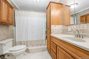 7 Junior Dr, Ronkonkoma, NY 11779 - Photo 15