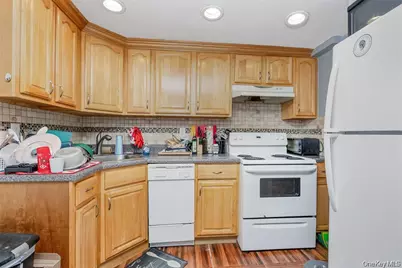 7 Junior Drive, Ronkonkoma, NY 11779 - Photo 31