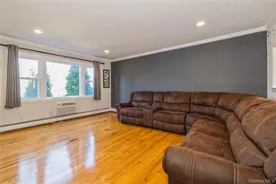 92 Cardinal Ln, Islip, NY 11751 - Photo 3