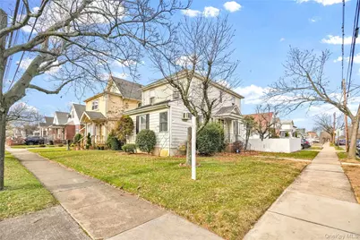 85-86 263 Street, Floral Park, NY 11001 - Photo 3