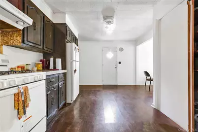 85-86 263 Street, Floral Park, NY 11001 - Photo 7