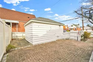 85-86 263 St, Floral Park, NY 11001 - Photo 25