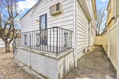 85-86 263 Street, Floral Park, NY 11001 - Photo 5