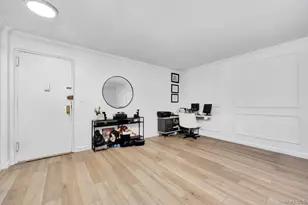 570 Broadway, Lynbrook, NY 11563 - Photo 7