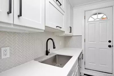 570 Broadway #16A, Lynbrook, NY 11563 - Photo 5