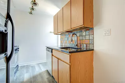 87-10 34th Avenue #6M, Jackson Heights, NY 11372 - Photo 7