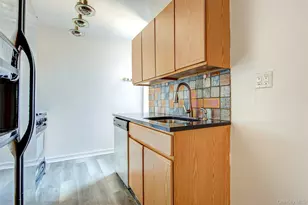 87-10 34th Ave, Jackson Heights, NY 11372 - Photo 7