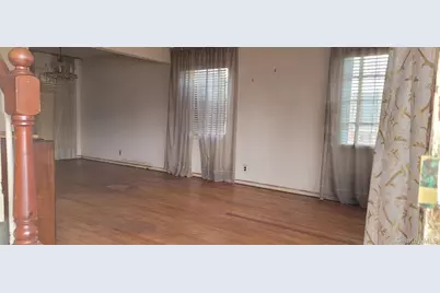 73 Schumacher Drive, New Hyde Park, NY 11040 - Photo 5