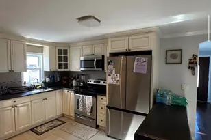 10 Elm Ave, Bay Shore, NY 11706 - Photo 3