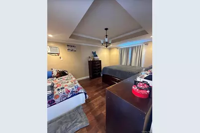 10 Elm Avenue, Bay Shore, NY 11706 - Photo 5